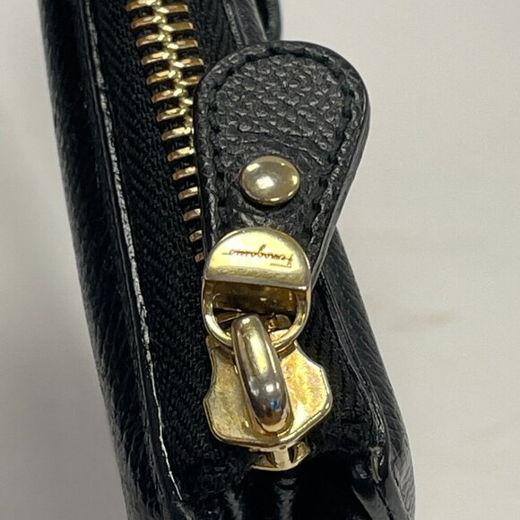 Ferragamo Vara Bow L-Zip Black Leather Wallet - Preowned - Picture 12 of 13